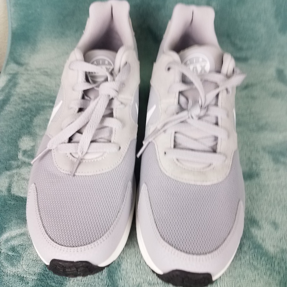 MENS Nike Air Max NWOT Size 11